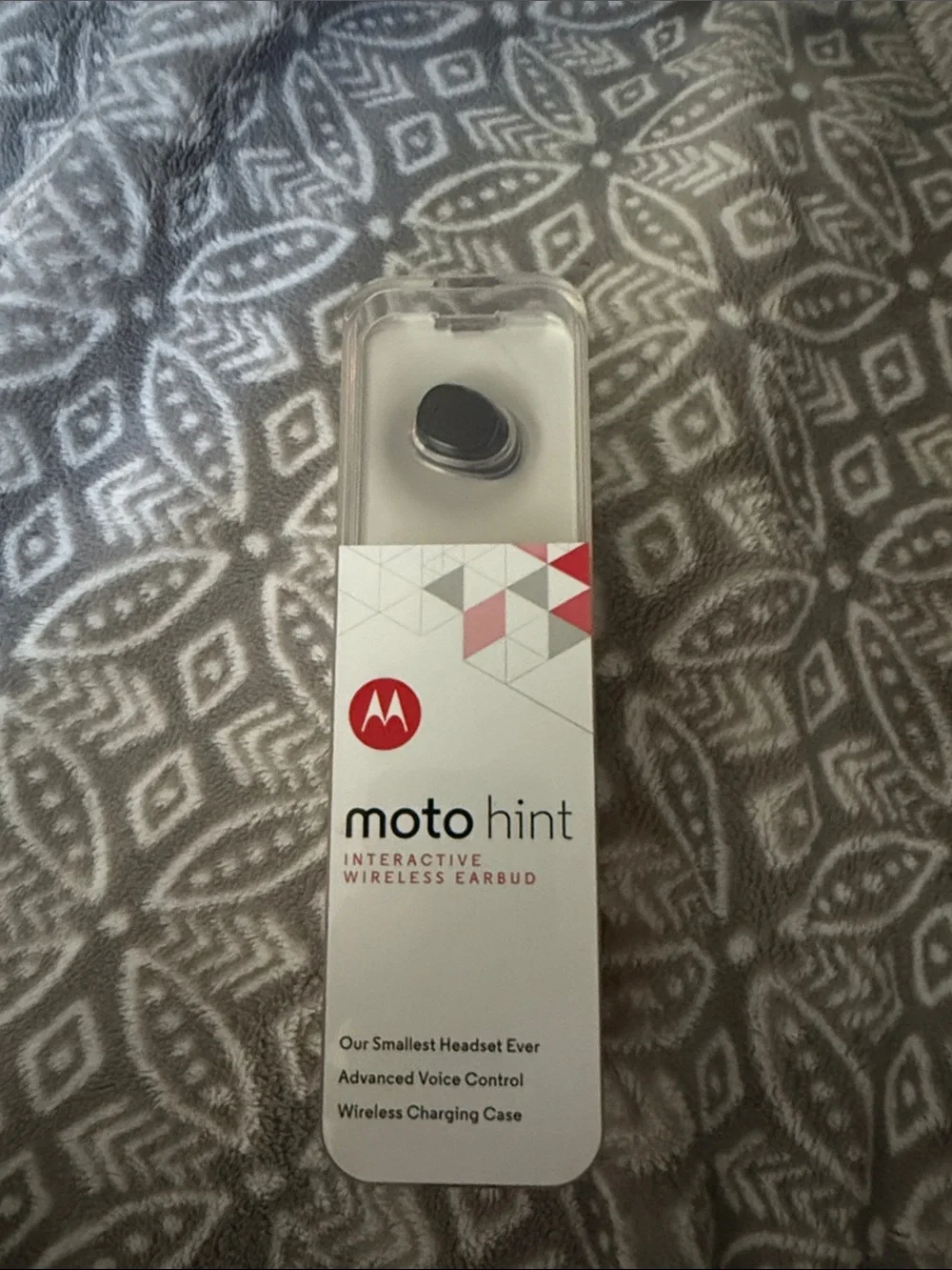 Motorola moto hint interactive Wireless Earbud - Black with Silver Trim